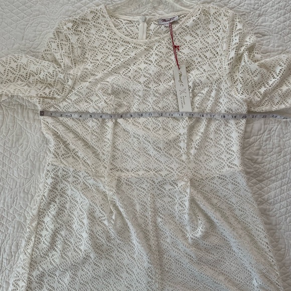 Marta by Monif C. White Long Sleeve Short Romper. - Picture 10 of 12